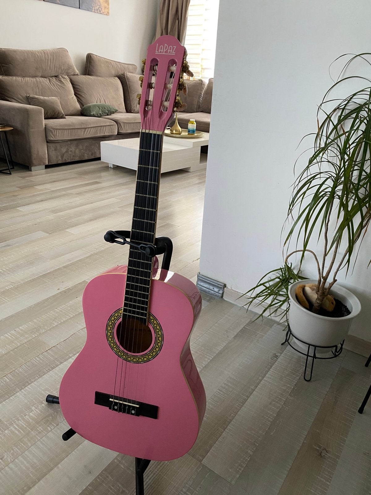 Gitaar, Ophalen, Zo goed als nieuw