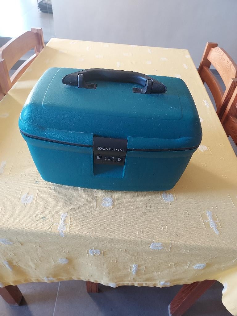 Beautycase carlton, Ophalen, Gebruikt, Met slot, Hardcase