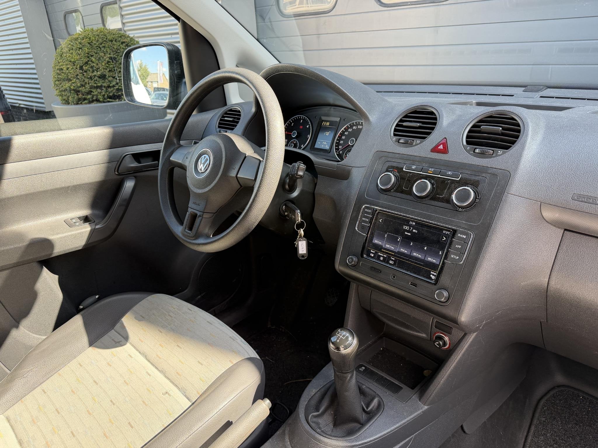 Volkswagen Caddy 1.6 TDI Economy Baseline | Airco | Carplay, Voorwielaandrijving, Euro 5, Stof, Zwart
