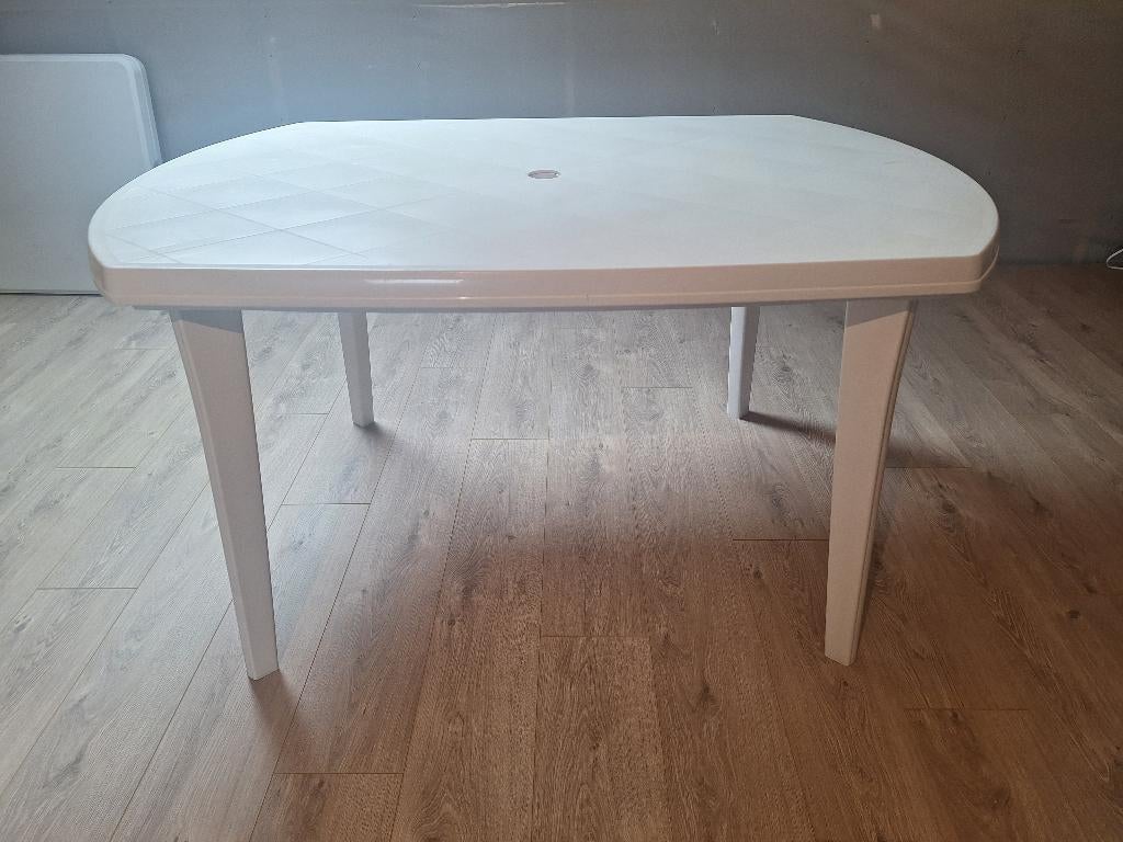 Tuintafel, Tuin en Terras, Ophalen, Gebruikt, Ovaal, Plastic