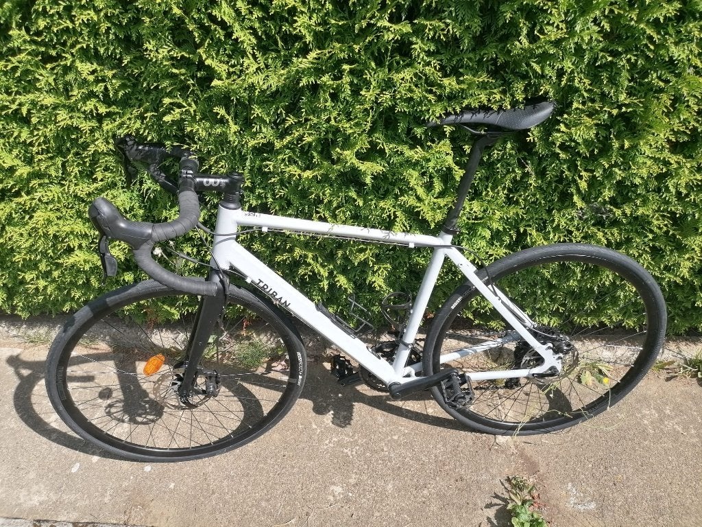 Velo Triban RC 120 (Decathlon) cadre L - Comme neuf, Vélos & Vélomoteurs, Vélos | Hommes | Vélos de sport & Vélo de randonnée