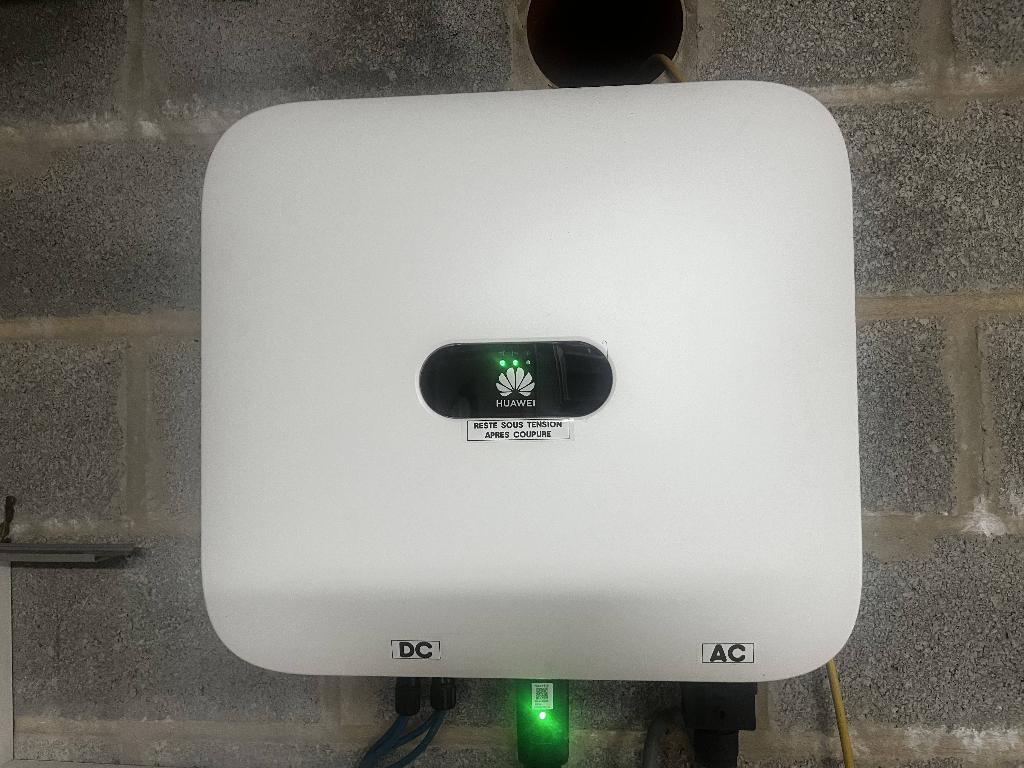 Onduleur HUAWEI SUN2000  5.0 KW, Ophalen, Zo goed als nieuw, Overige typen, 200 wattpiek of meer
