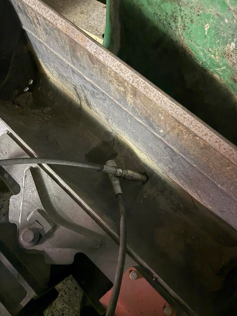 Bac de curage hydraulique inclinable, Enlèvement