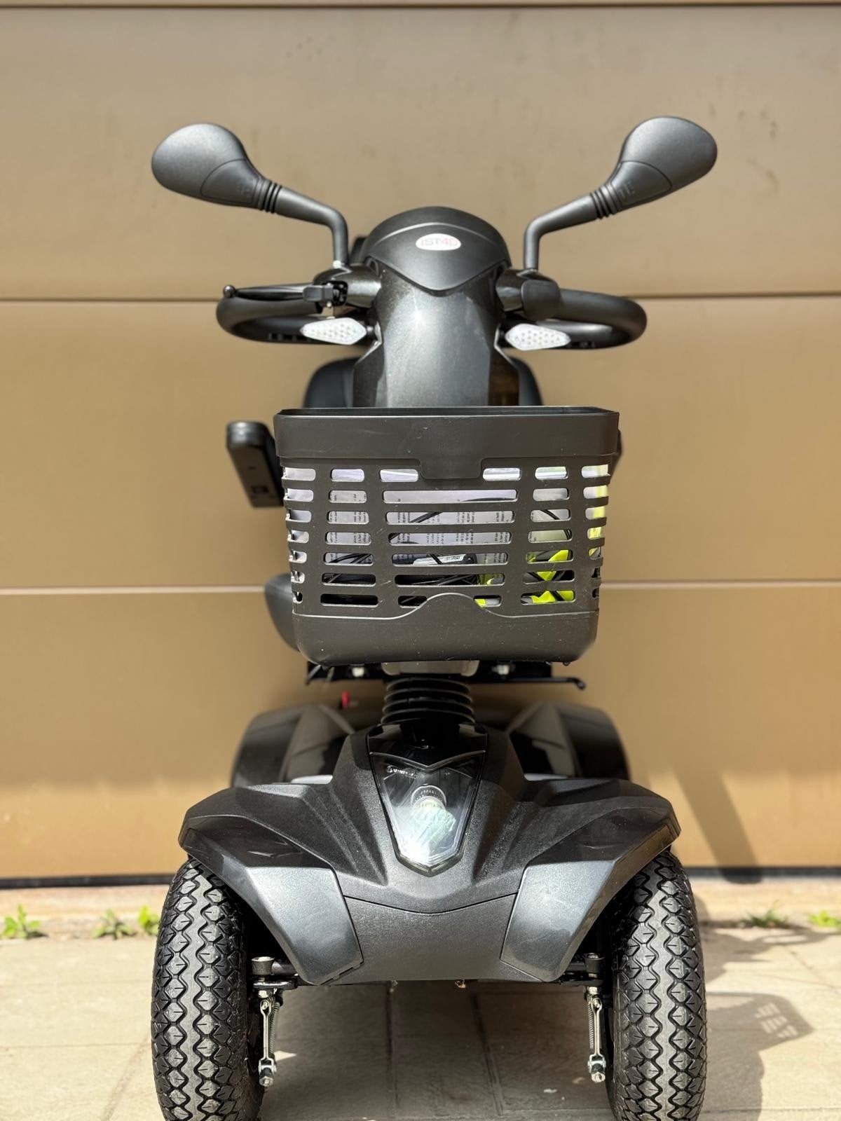 scooter électrique ST4D en parfait état info 0488826971, Divers, Chaises roulantes, Enlèvement ou Envoi, Pliant, Neuf, Fauteuil roulant électrique