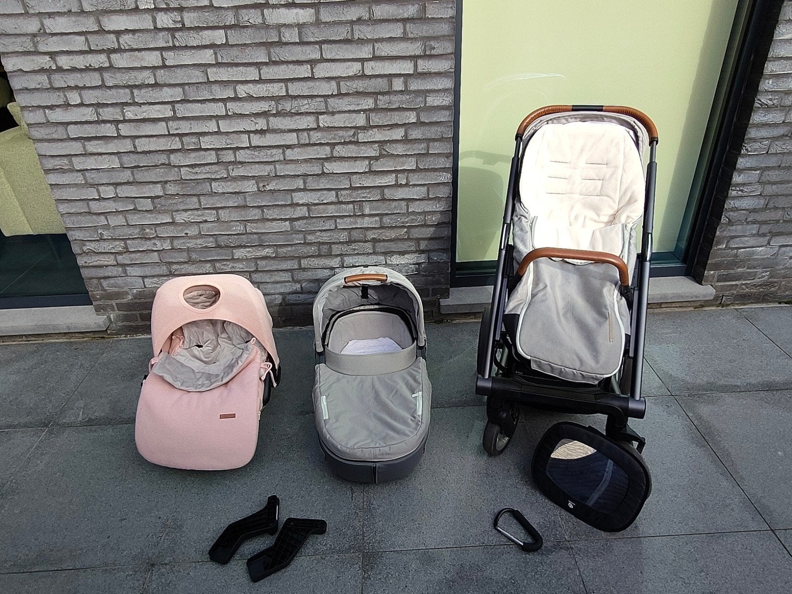 volledige set mutsy en maxi cosi, Ophalen, Gebruikt, Mutsy