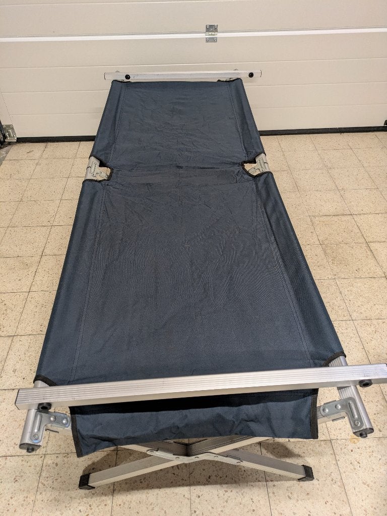 Festival/camping bed, Enlèvement, Utilisé