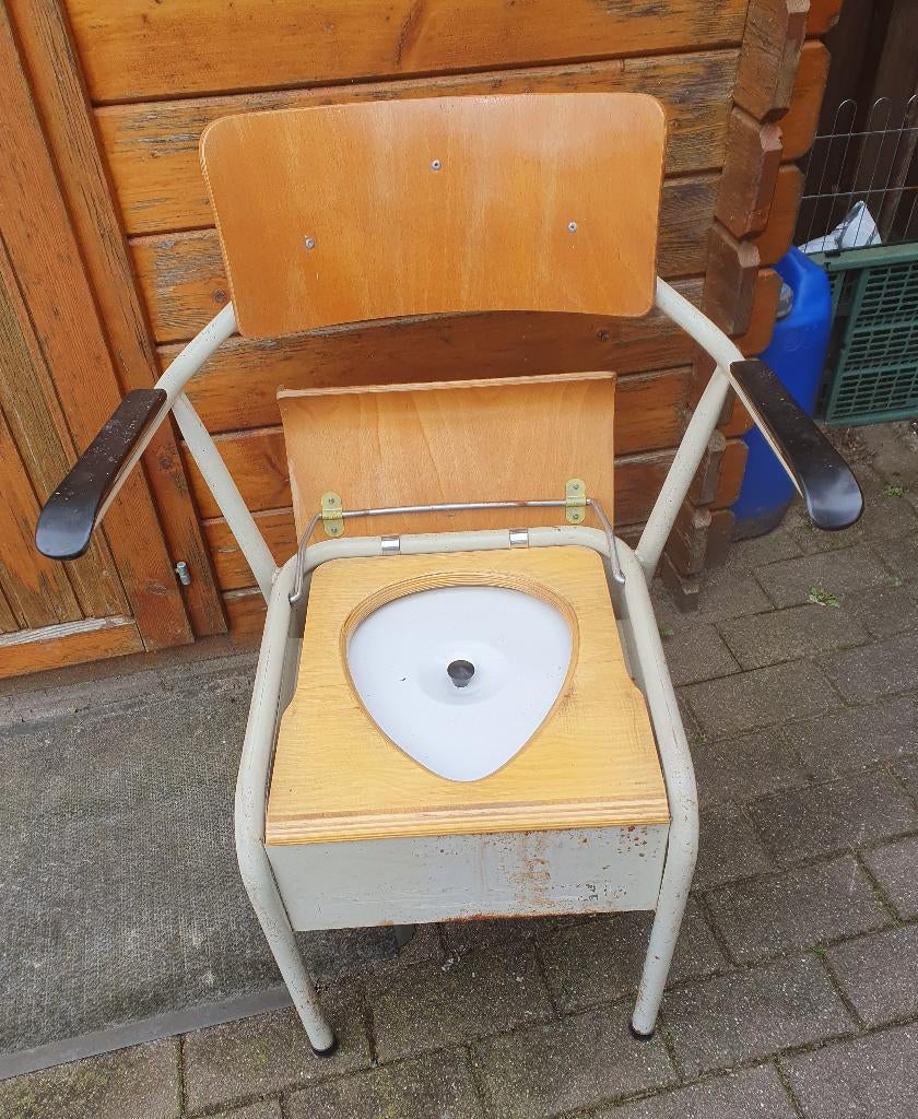 wc stoel, Enlèvement, Utilisé