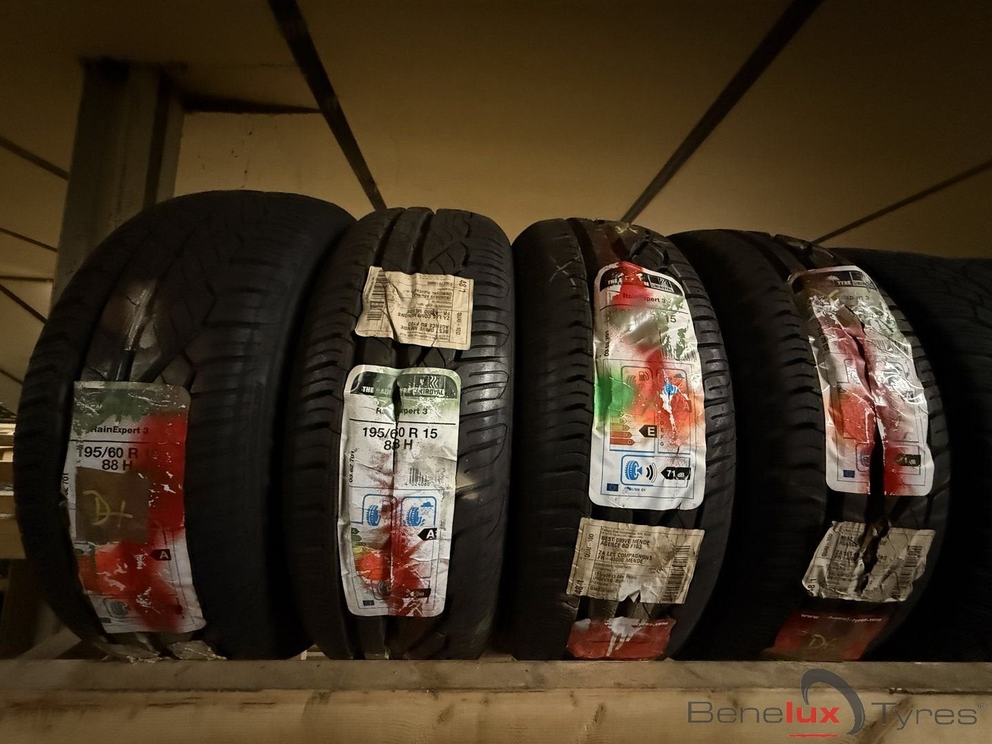 nieuw 195/60R15 88H Uniroyal 195/60 R15 195/60/15 1956015, Auto-onderdelen, 15 inch, -, -, Nieuw