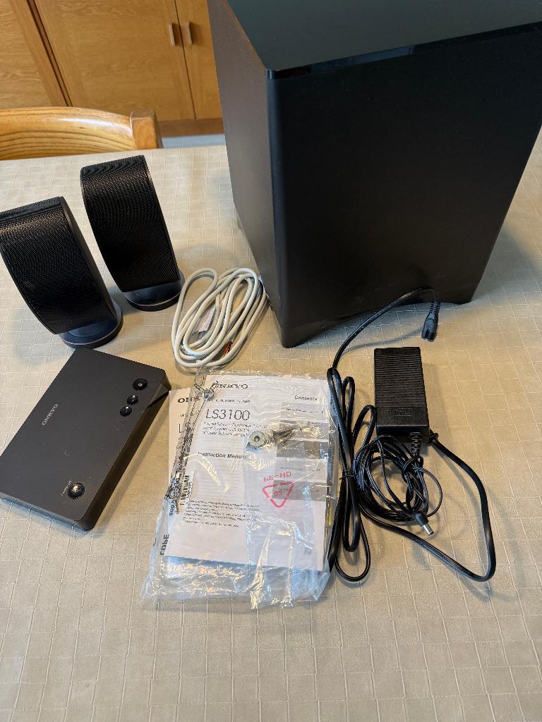 Onkyo LAP- 301 LS3100 speaker set, Audio, Tv en Foto, Luidsprekerboxen, Zo goed als nieuw, Overige typen, Ophalen