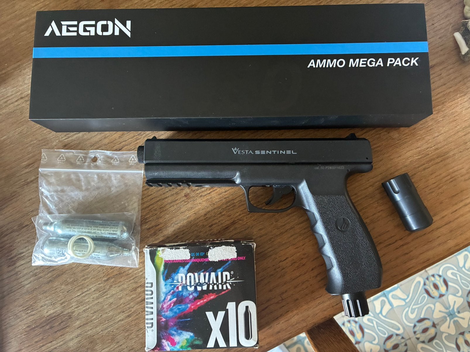 Pistolet Co2 17 joules cartouches et billes compris, Enlèvement, Comme neuf