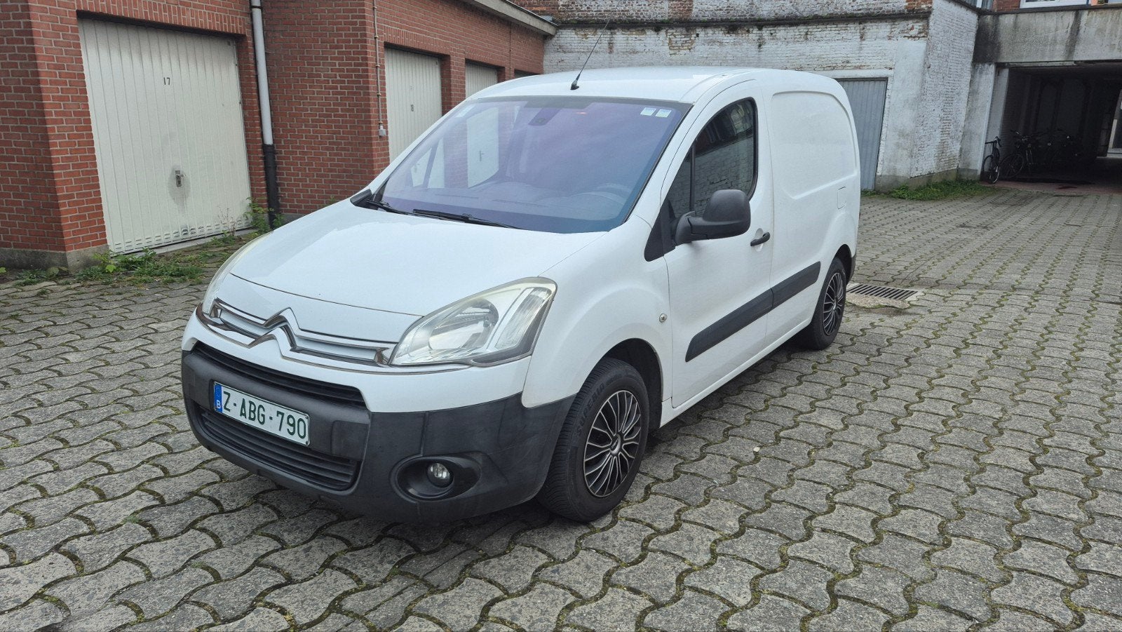 camion léger citroen berlingo 1.6hdi automatic 2014 220 000, Autos, Achat, Citroën, Automatique, Particulier