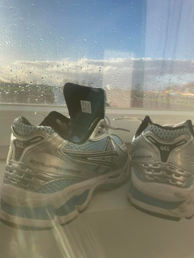 Asics kayano 14, Enlèvement