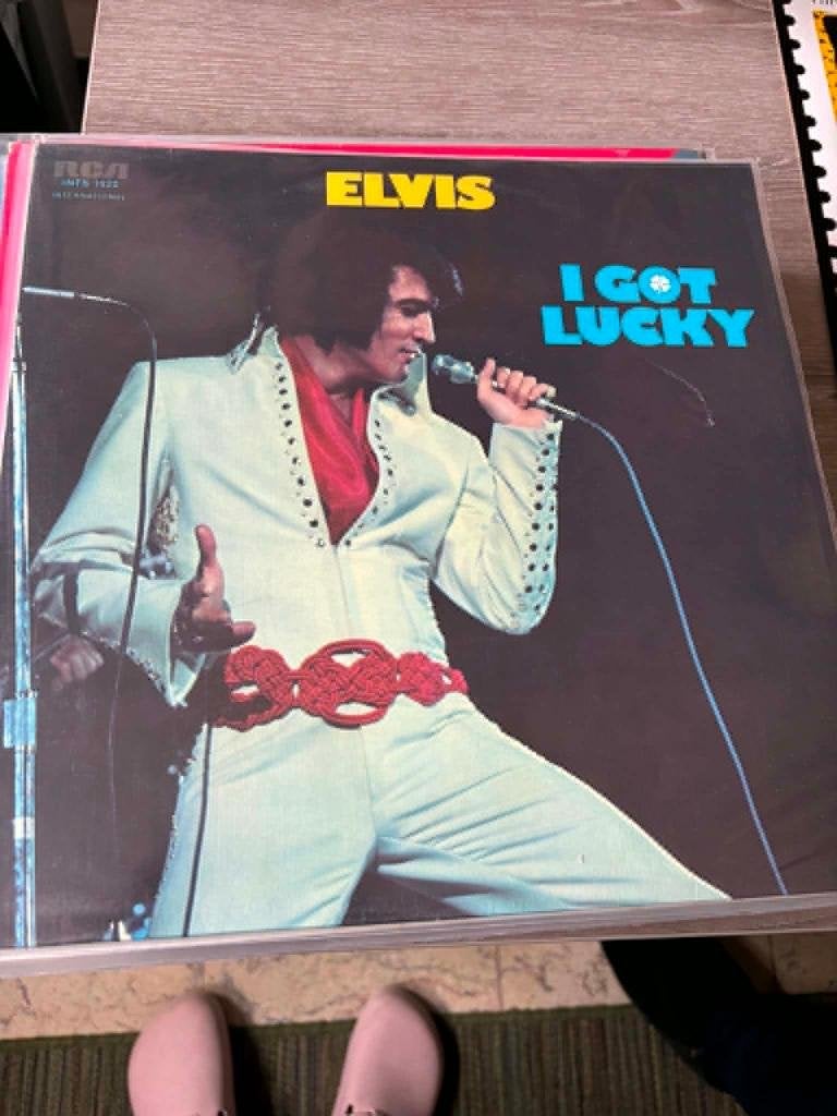 Elvis lp, I got lucky, Duitse of USA persing, blue or black, Enlèvement ou Envoi, Rock 'n' roll, Comme neuf, Housse de protection extérieure