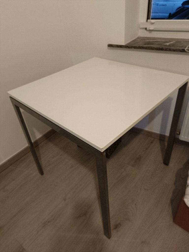 Table carrée Ikea à vendre, Maison & Meubles, Carré, Enlèvement, Utilisé, 75 cm ou plus