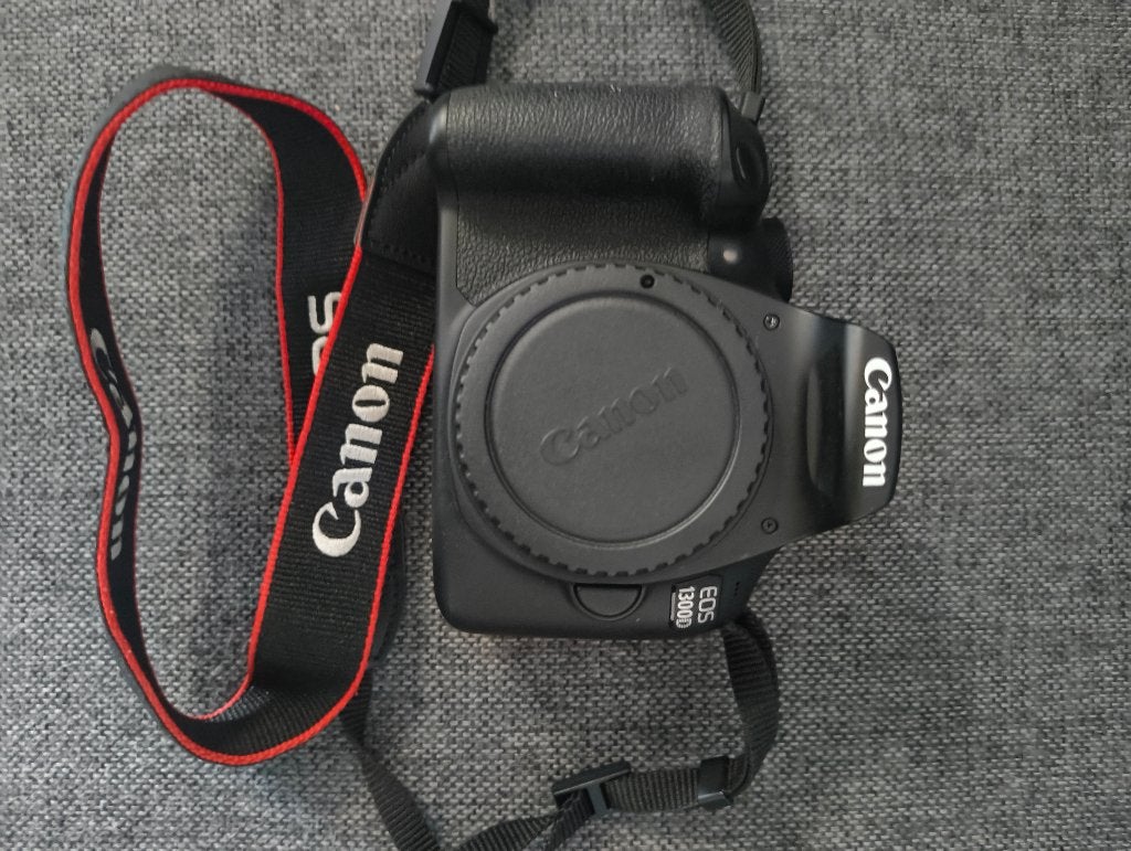 Canon EOS 1300D + 2 lenzen + statief + tas, TV, Hi-fi & Vidéo, 18 mégapixels, Enlèvement ou Envoi, Canon, 4 à 7 fois
