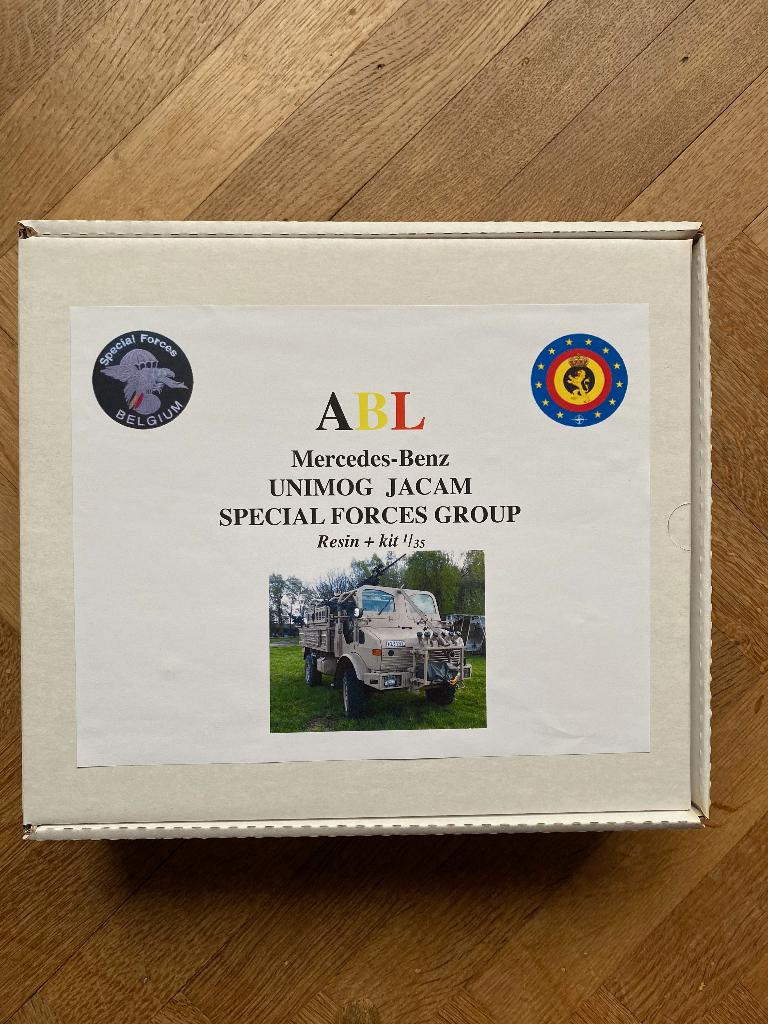 UNIMOG JACAM - SPECIAL FORCES - MERCEDES-BENZ - 1:35, Overige merken, Verzenden, 1:32 tot 1:50, Nieuw