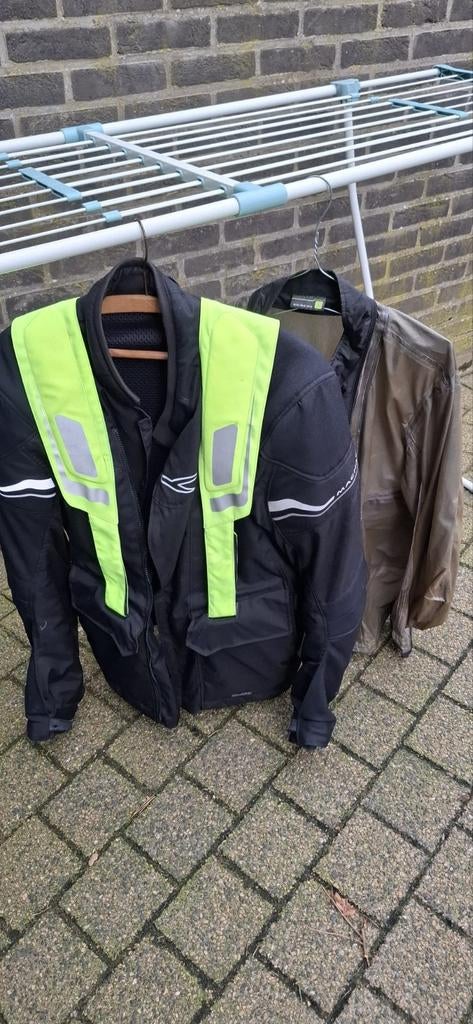 Motorvest magna, Motoren, Ophalen