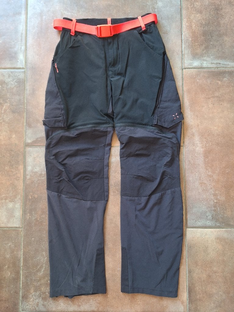 Afritsbare zwarte wandelbroek Quechua maat 10-11 jaar, Kinderen en Baby's, Kinderkleding | Maat 140, Broek, Meisje, Ophalen of Verzenden