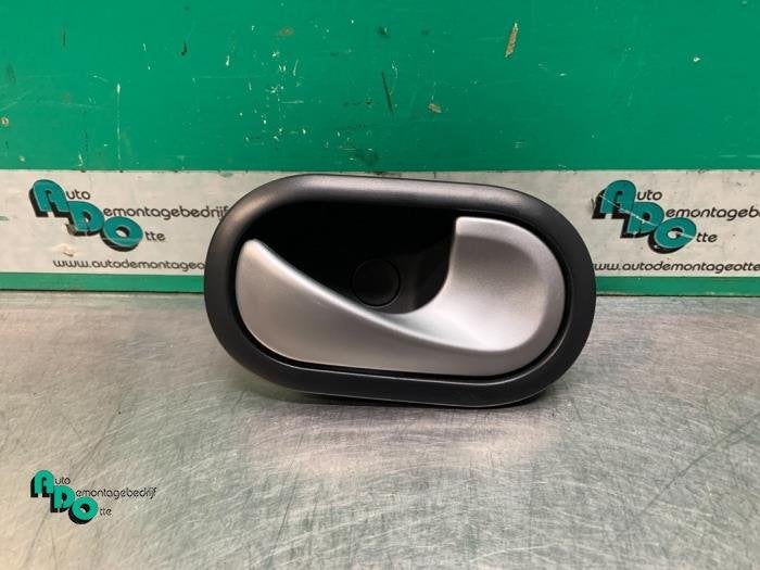 Poignée portière 2portes droite d'un Renault Twingo (Twing, Renault, -, 3 mois de garantie, Utilisé