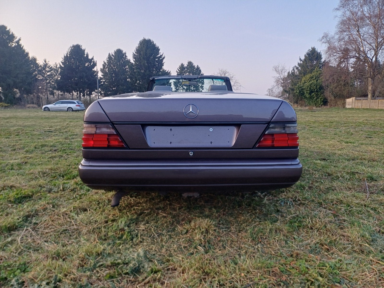 Mercedes e220 cabrio A124 in topstaat, foto 5