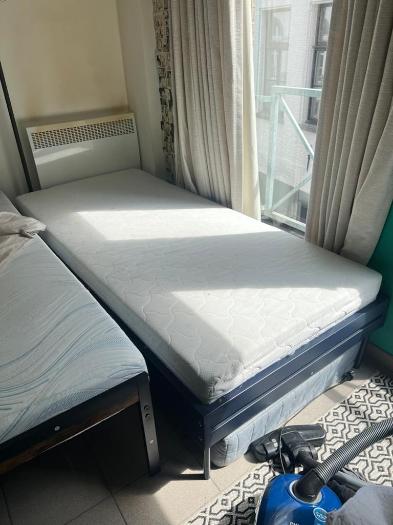 Gratis bed, Ophalen, Zo goed als nieuw