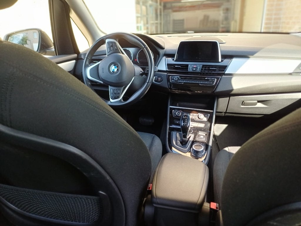 BMW 218i Active Tourer Automat/NAV etc, Euro 6, 2 Reeks Active Tourer, 5 zetels, Particulier