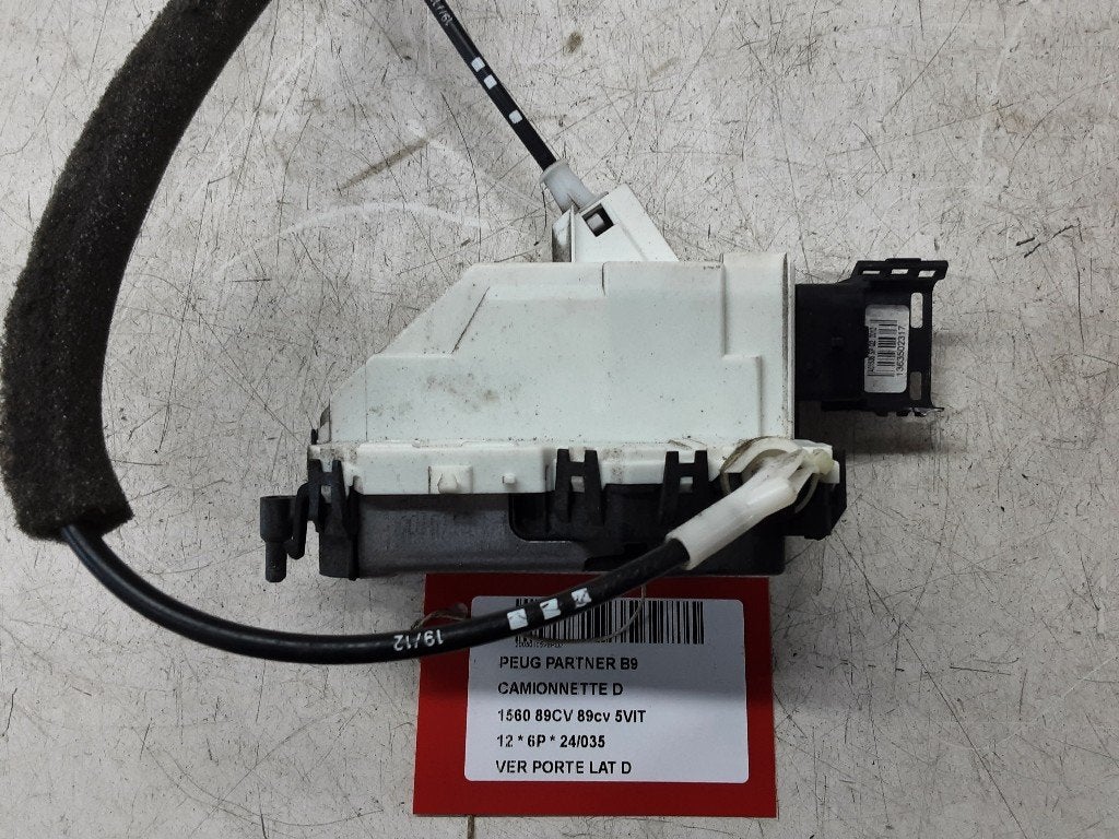 PORTIERSTANGEN RECHTS ACHTER Peugeot (PSA828414), Kontakt-peugeot@peugeot.com, Gebruikt, Peugeot Deutschland GmbH, Bahnhofsplatz
65423  Rüsselsheim, DE