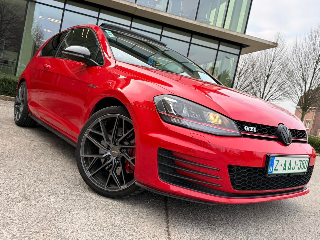 VOLKSWAGEN GOLF GTI / DSG / PANO / 72.000KM, Rouge, Achat, Entreprise, Automatique