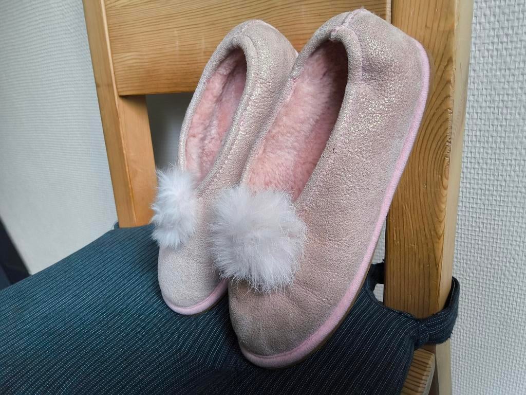 Pantoffels voor meisje maat 29/30, Kinderen en Baby's, Kinderkleding | Schoenen en Sokken, Ophalen, Meisje, Schoenen, Zo goed als nieuw