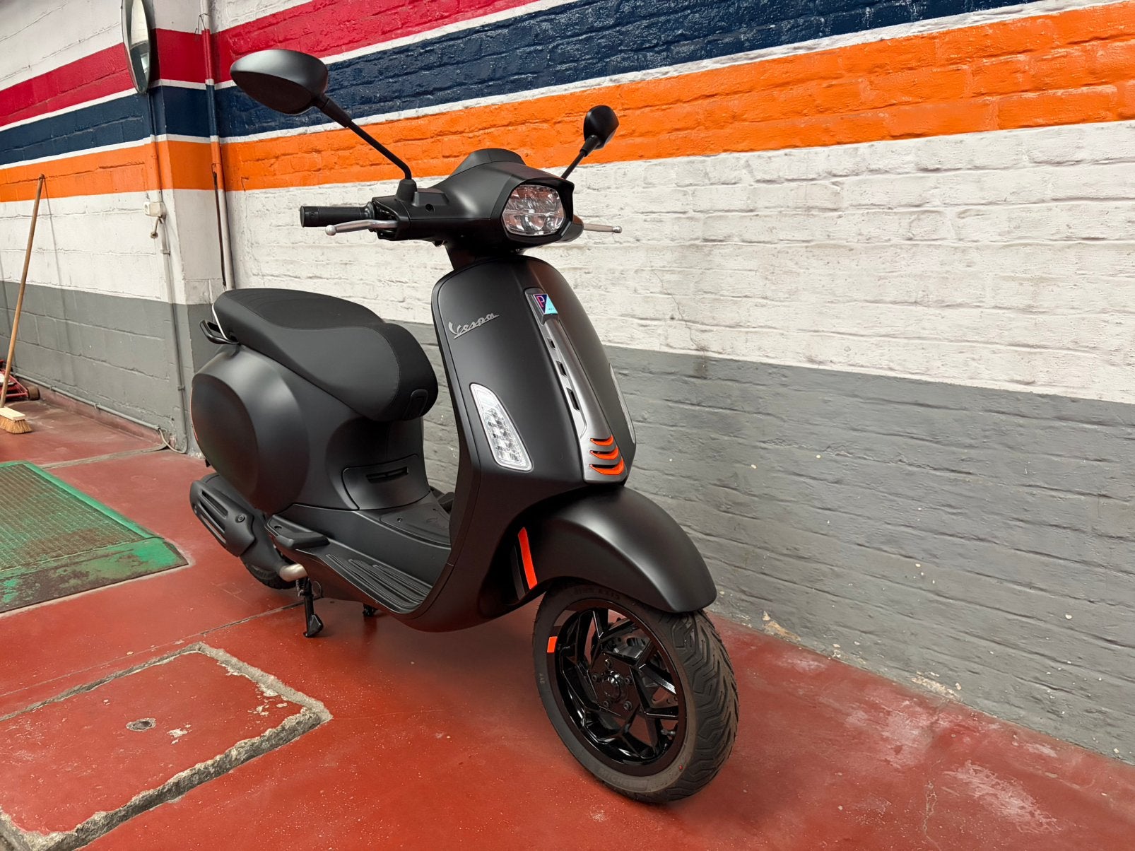 Vespa Sprint 45, Vélos & Vélomoteurs, Neuf, Italie, Enlèvement, Vespa