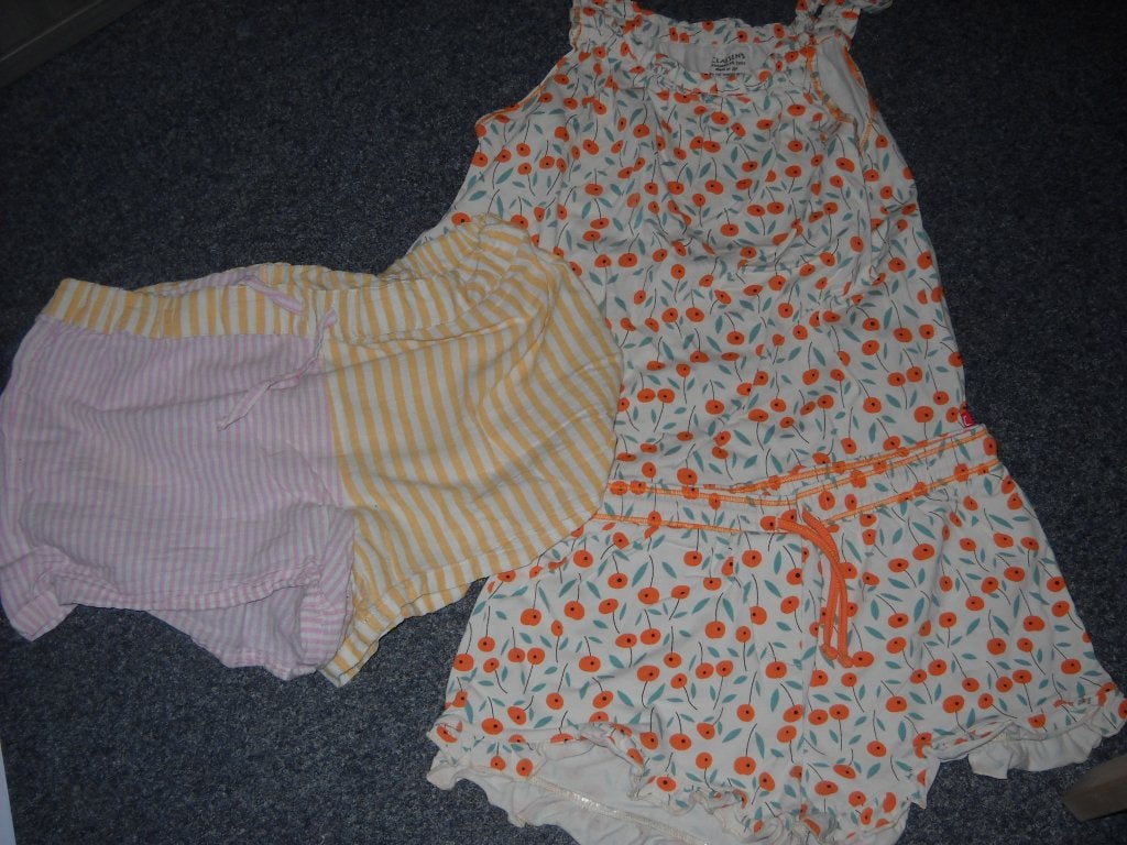 short name it 146 en setje claessens 12j-nette staat, Kinderen en Baby's, Kinderkleding | Maat 146, Ophalen, Gebruikt, Meisje