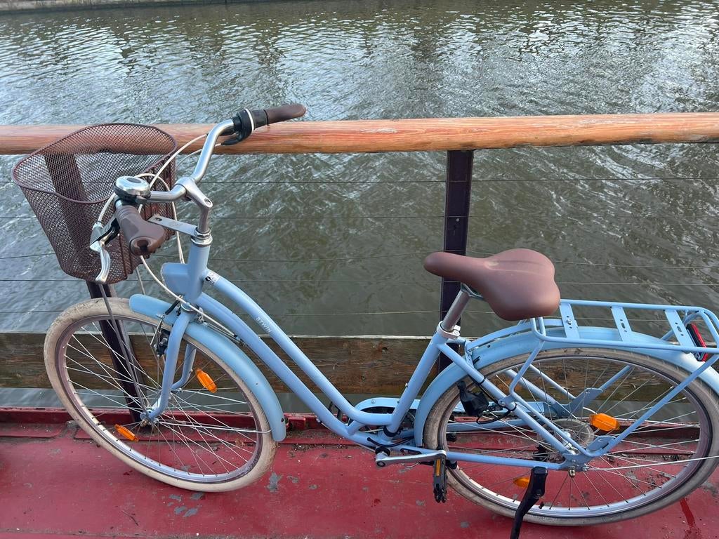 Stadsfiets Elops 520 – lichtblauw – met mand, 47 à 50 cm, Enlèvement, Comme neuf, Vitesses