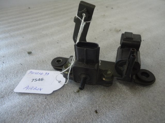 GSXR750 1998 - 2000, 1996 - 1997 Suzuki D1-14385