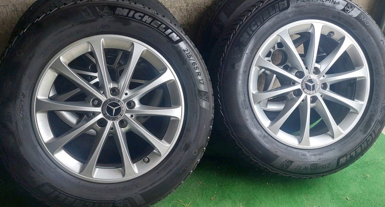 Mercedes GLB GLA jantes 215 65 17 pneus hiver, Enlèvement, Pneus hiver, Pneu(s)