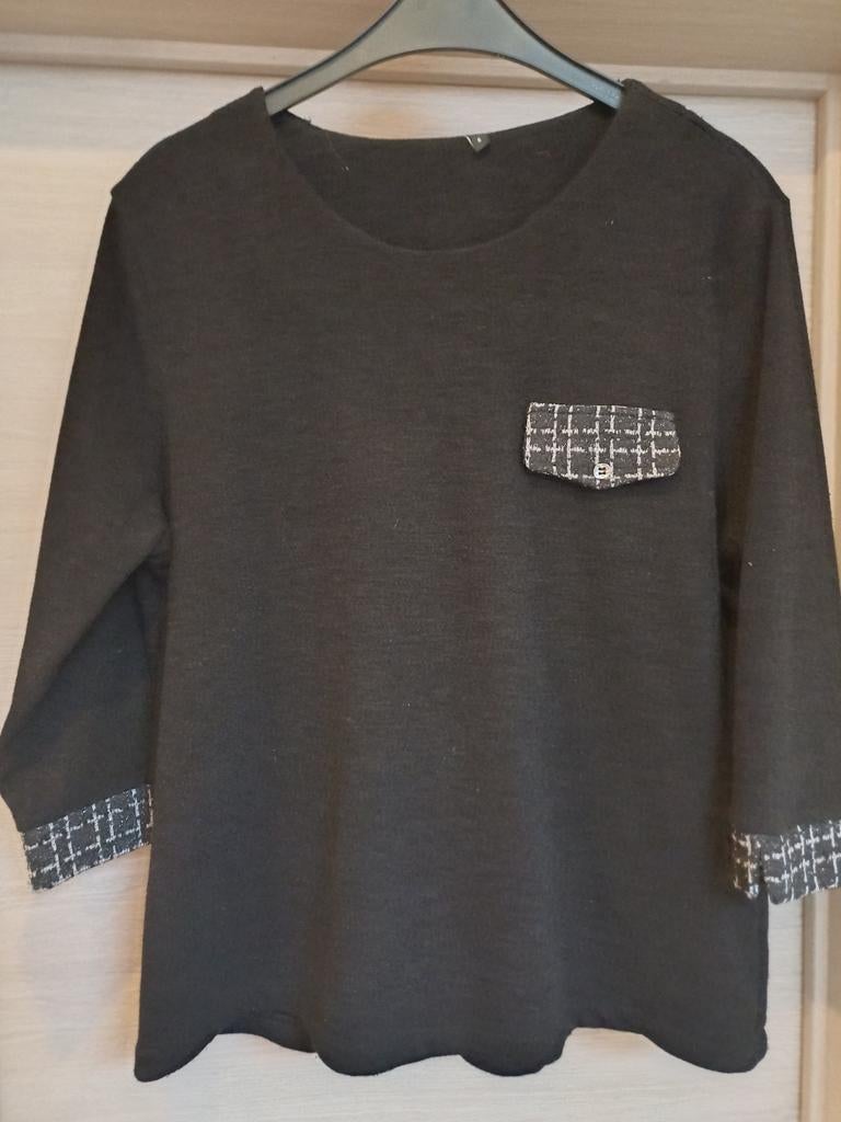 Zwart truitje met geruit accent Mt 6(50/52), Kleding | Dames, Ophalen of Verzenden, Zo goed als nieuw, Zwart