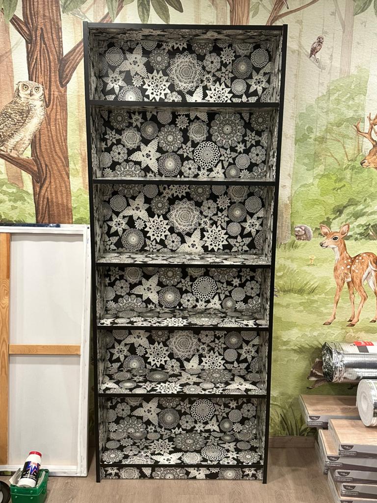 Billy boekenkast (ikea) met leuke print, Huis en Inrichting, Ophalen, Gebruikt