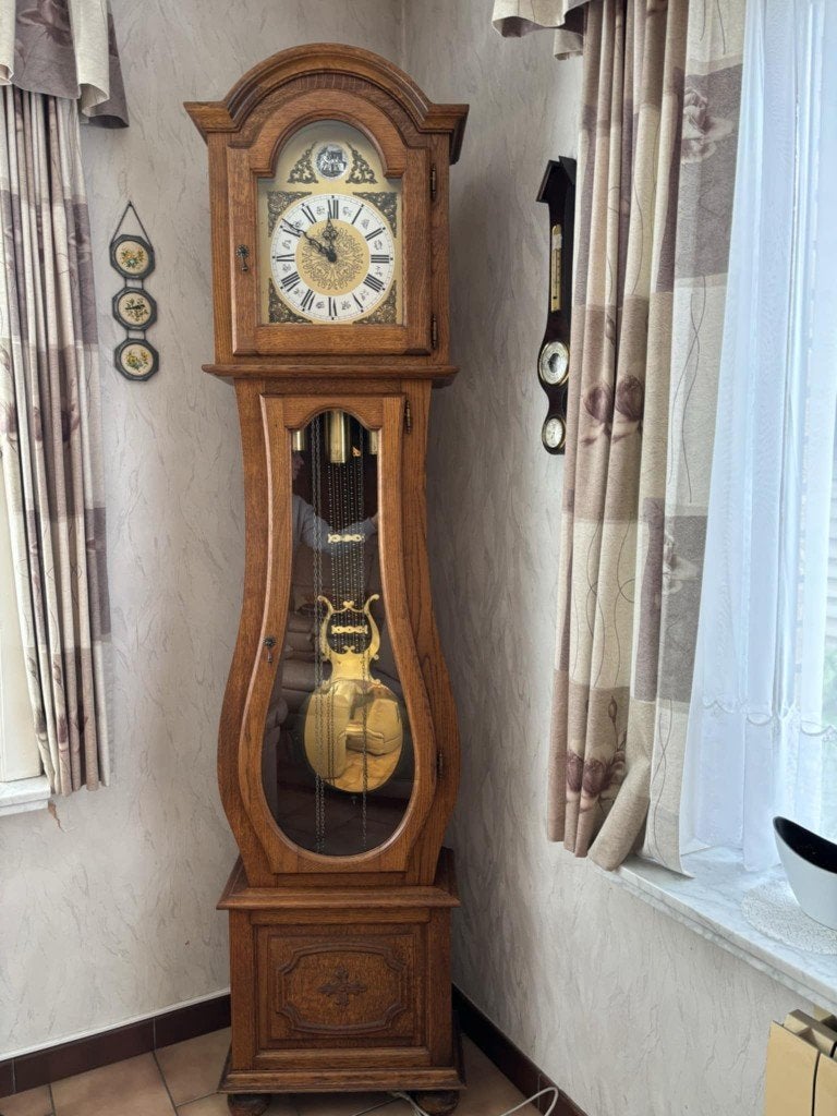 Antieke staande klok, gebogen vorm, Antiek en Kunst, Curiosa en Brocante, Ophalen