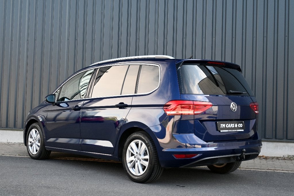 Vw Touran 1.5TSFI DSG, Cam, ACC, LED, Carplay, Trekh PANO, Auto's, Parkeerassistent, Monovolume, 1498 cc, 4 cilinders