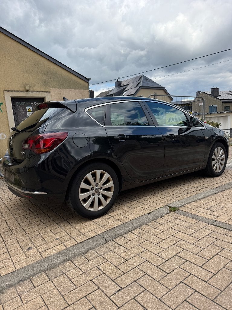 Opel astra, Auto's, Opel, 1600 cc, Zwart, 5 deurs, Particulier
