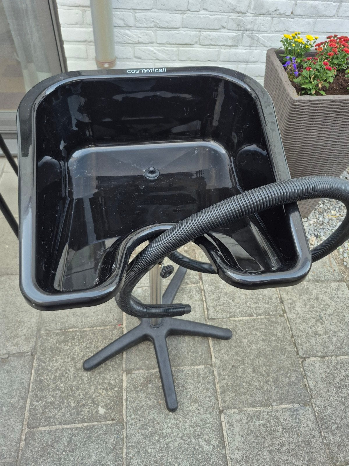 haar wasbak, Ophalen