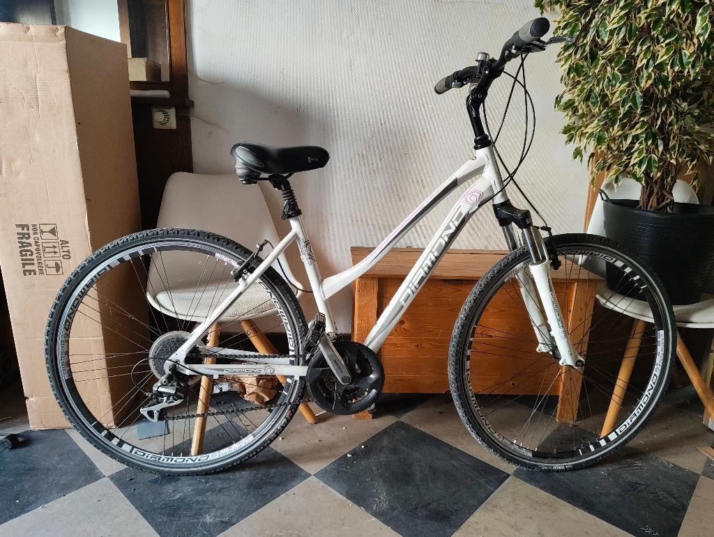 Vélo femme Diamond, 28 inch, Gebruikt, Velgrem, Meer dan 20 versnellingen