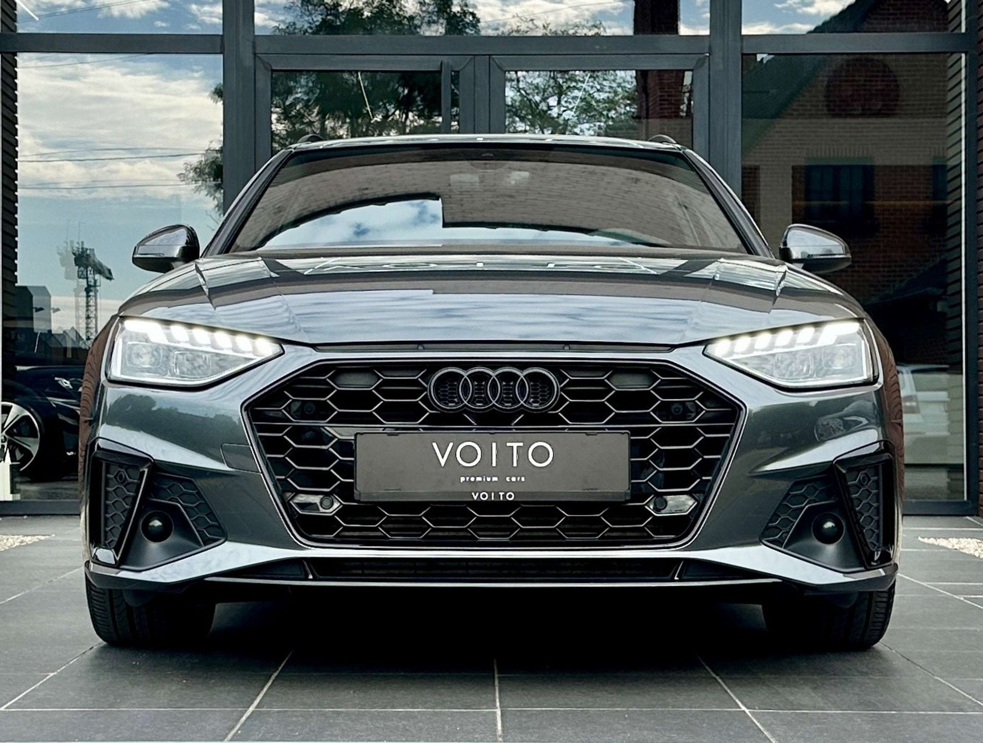 Audi A4 Avant 35TFSI S tronic 3X S-LINE/LED/VIRTUAL/CARPLAY/, Auto's, Automaat, Dealer onderhouden, Gebruikt, 1984 cc