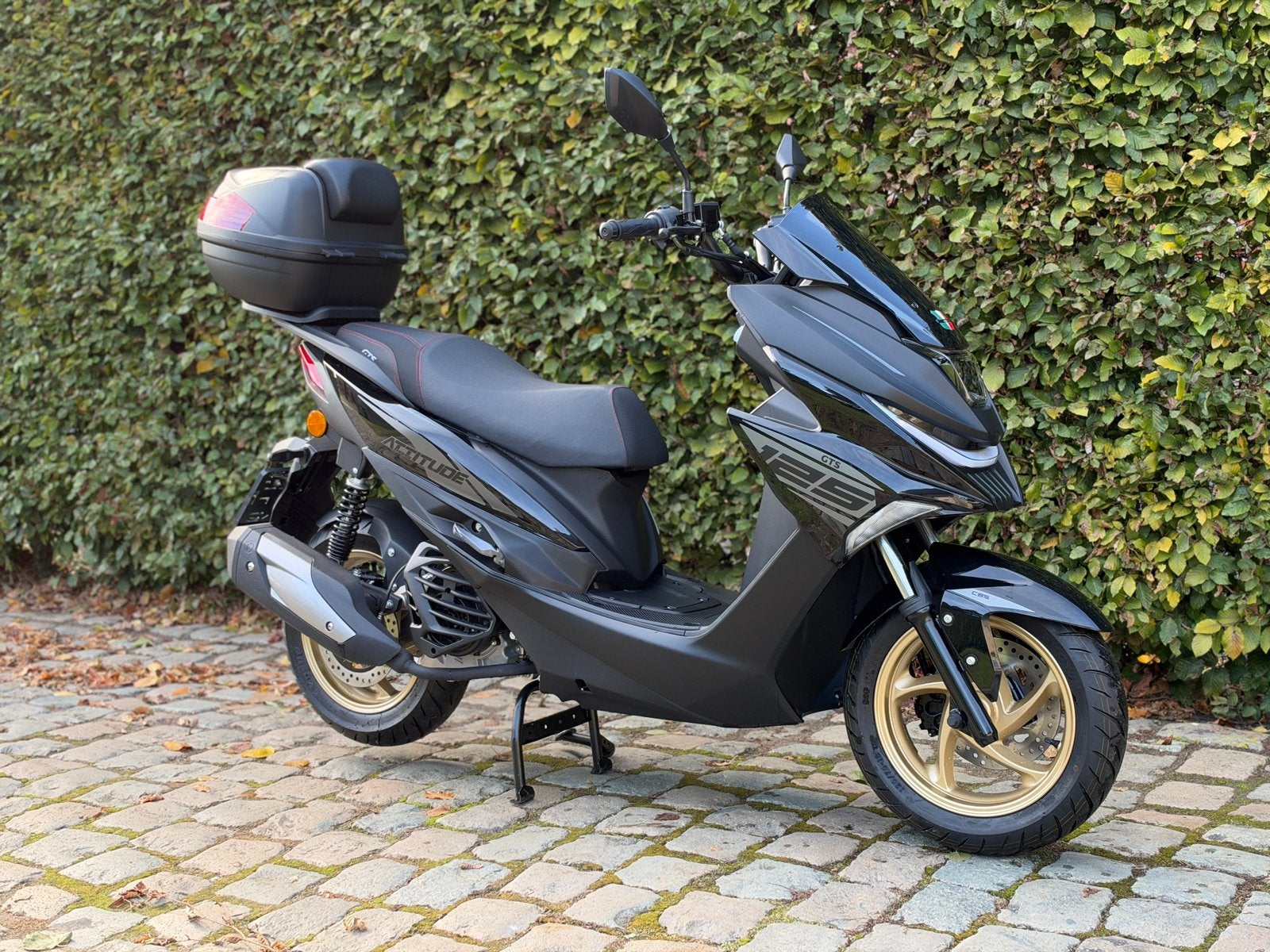 GTS Attitude 125cc - NIEUW 0 kilometer - topkoffer - keyless, Motos, Scooter, Entreprise, ABS, Neuf