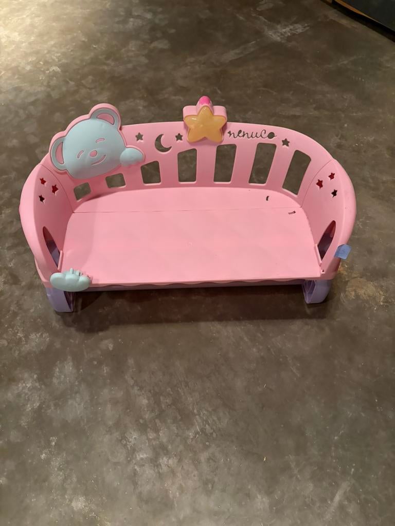 Poppenbedje dat licht en geluid maakt, Enlèvement, Comme neuf