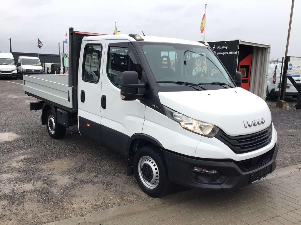 Iveco Daily laadbak/dubbel/cabine 2023 13000km 27950e ex, Achat, Entreprise, 7 places, Boîte manuelle