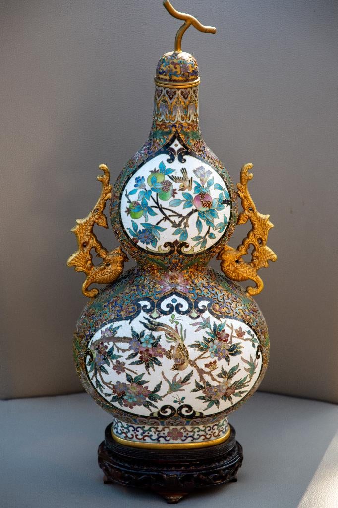 Chinese cloissoné vazen, Ophalen