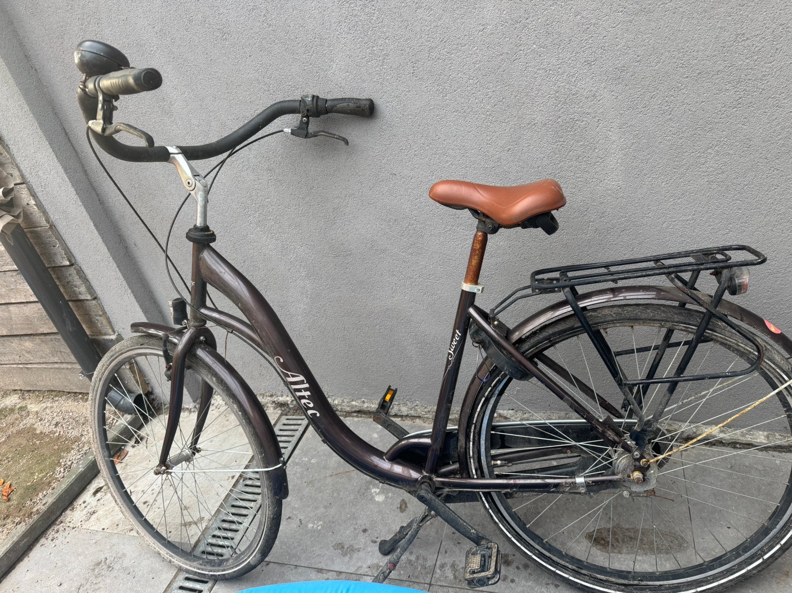 Damesfiets altec, Enlèvement