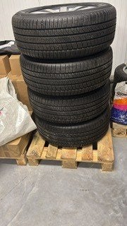 Pneus et jantes Mercedes, presque neufs, Autos : Pièces & Accessoires, Pneus & Jantes, Pneu(s), Pneus été, 275 mm, 19 pouces