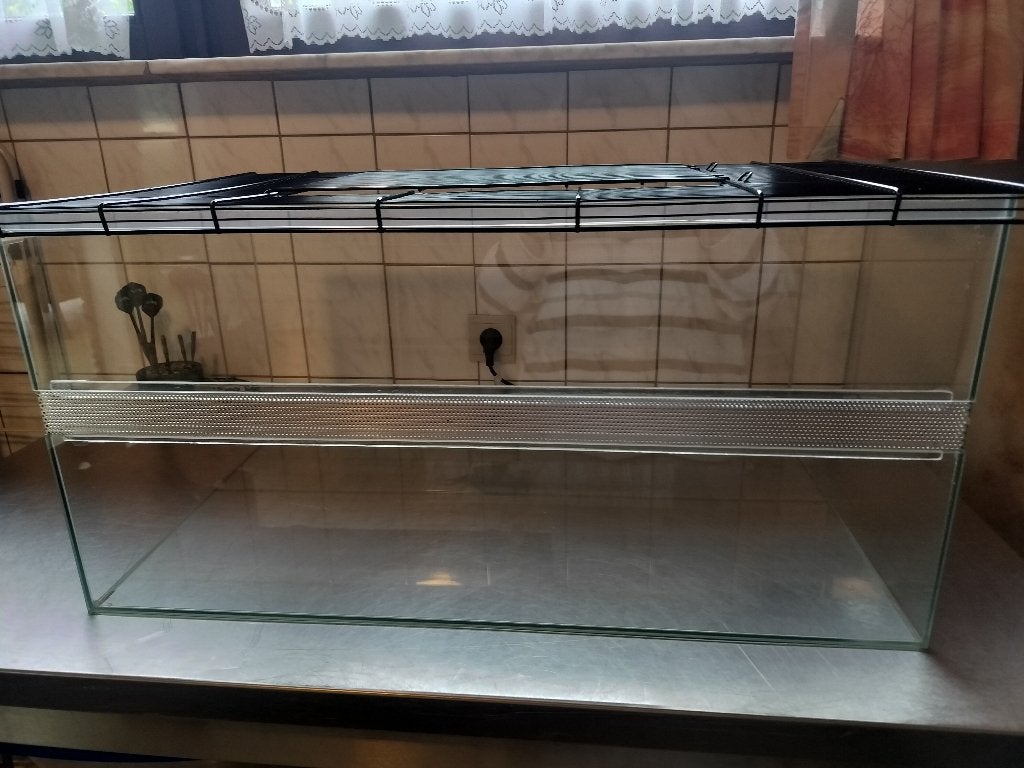 Hamsterkooi, Enlèvement, Cage