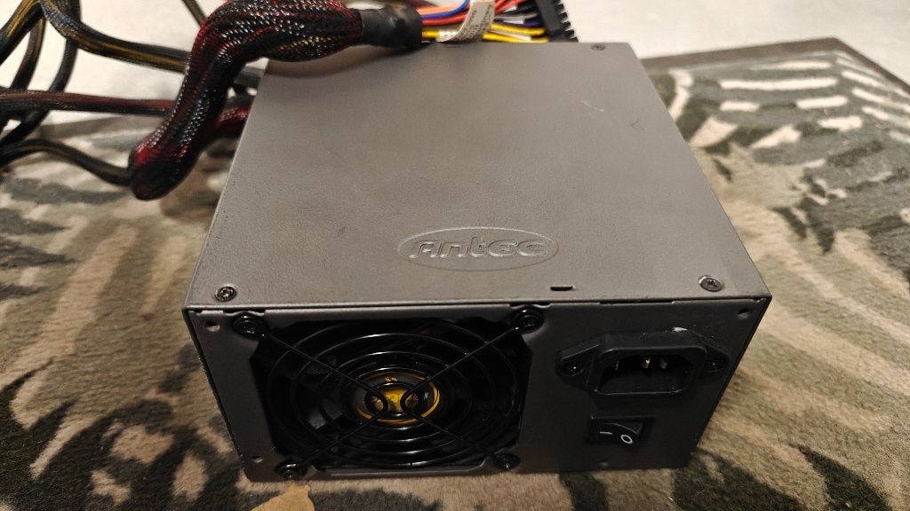 Antec Neopower 550XR 550W PSU DEFECT, Ophalen of Verzenden, Niet werkend